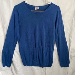 Blue sweater - size M